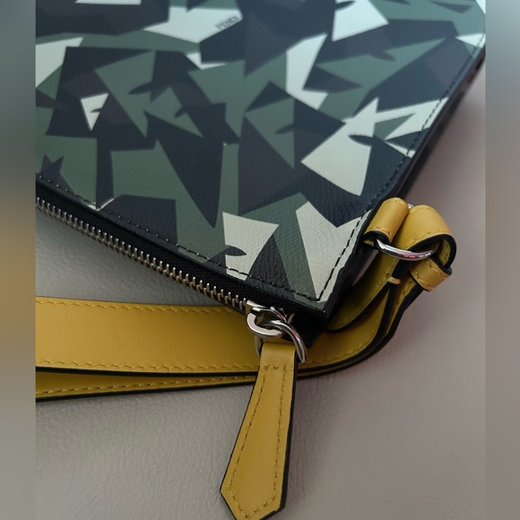 FENDI Leather Clutch Zip Pouch Black - Picture 3 of 13